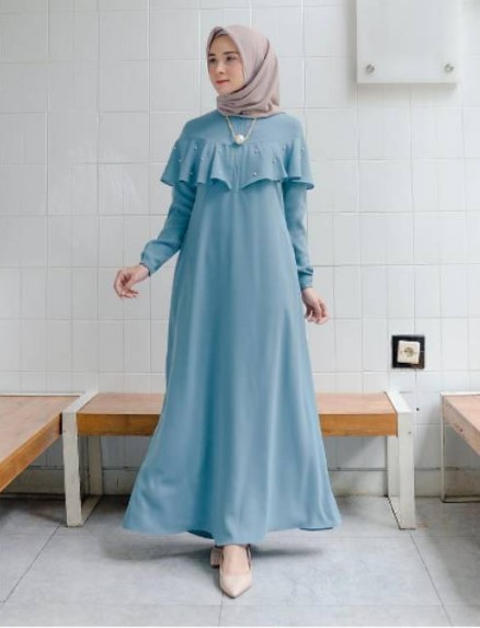 Gamis Polos dengan Tambahan Mutiara