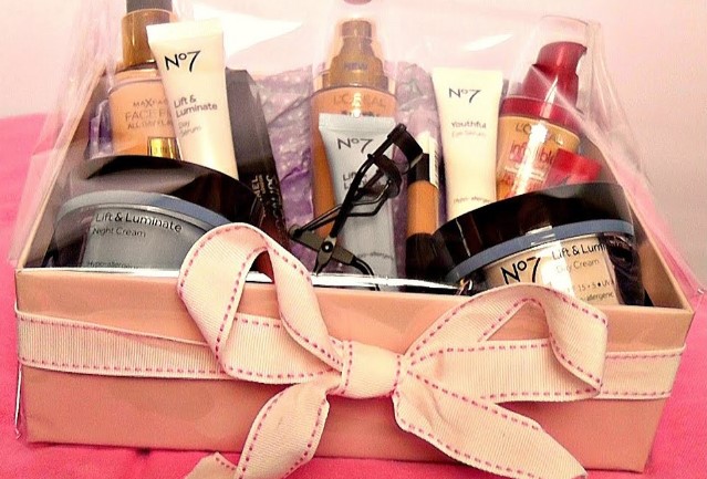 hampers kosmetik