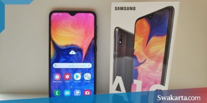 menampilkan persentase baterai samsung A10